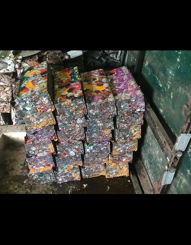 BUYING & SELLING RECYCLABLES